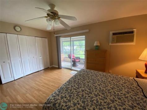 278 Newport R Deerfield Beach FL 33442