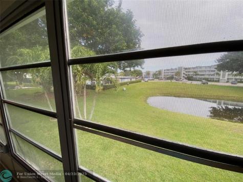 278 Newport R Deerfield Beach FL 33442