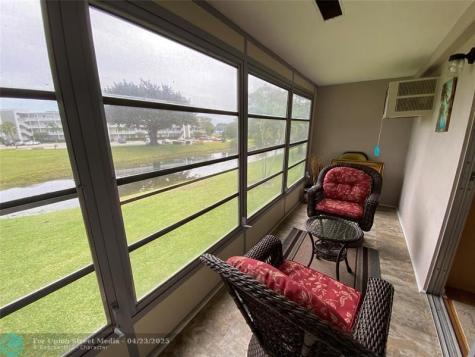 278 Newport R Deerfield Beach FL 33442
