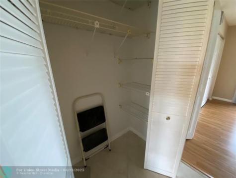 278 Newport R Deerfield Beach FL 33442