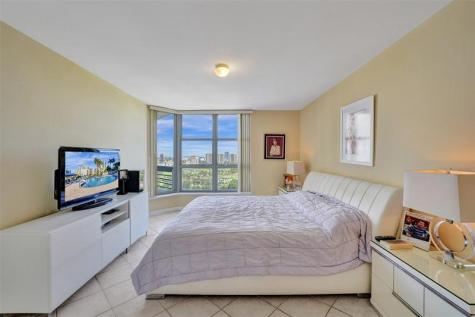3530 Mystic Pointe Drive Aventura FL 33180