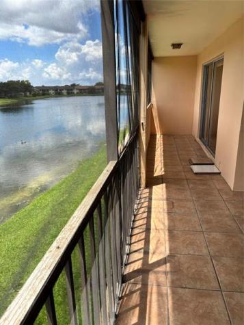 3905 N Nob Hill Road Sunrise FL 33351