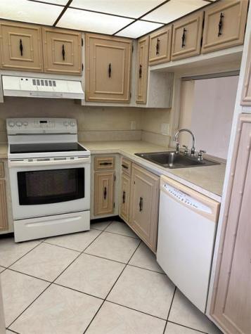 3905 N Nob Hill Road Sunrise FL 33351