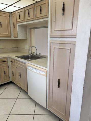 3905 N Nob Hill Road Sunrise FL 33351