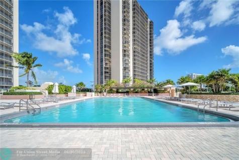 20301 W Country Club Drive Aventura FL 33180