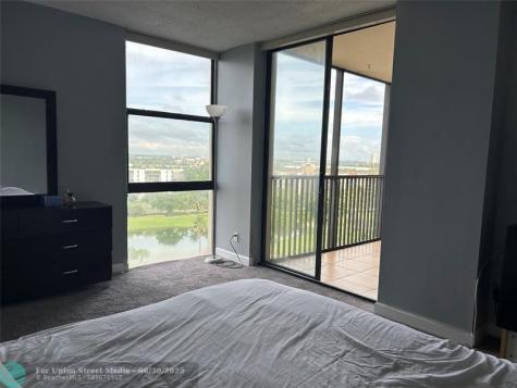 20301 W Country Club Drive Aventura FL 33180