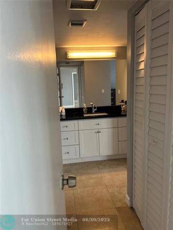 20301 W Country Club Drive Aventura FL 33180