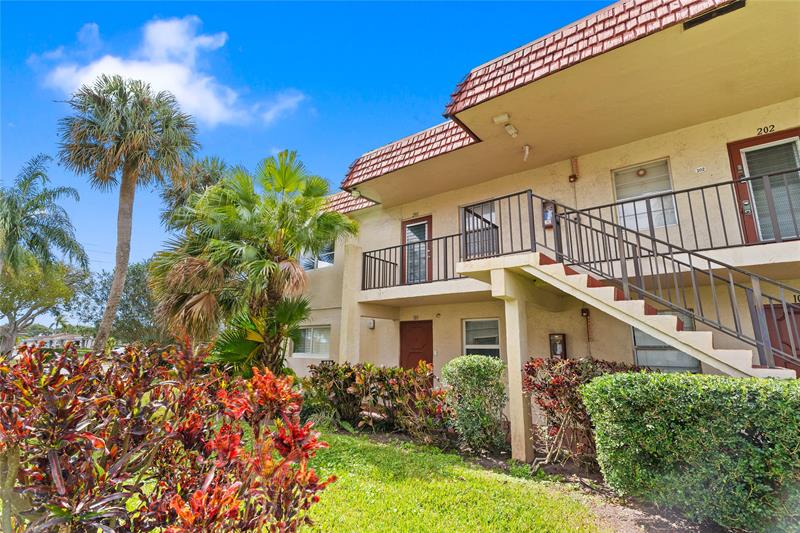 1 Abbey Lane Delray Beach FL 33446