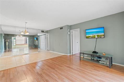 1 Abbey Lane Delray Beach FL 33446