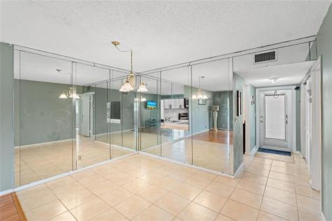 1 Abbey Lane Delray Beach FL 33446