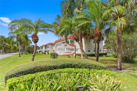 1 Abbey Lane Delray Beach FL 33446