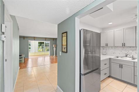 1 Abbey Lane Delray Beach FL 33446