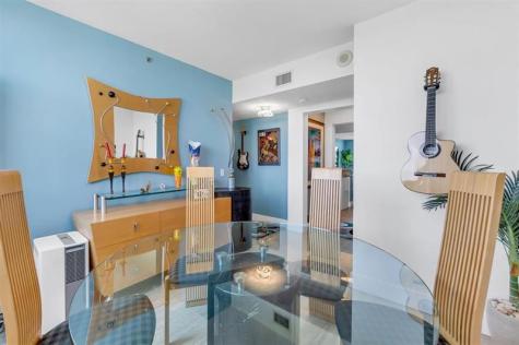 2641 N Flamingo Road Sunrise FL 33323