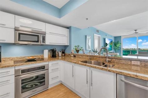 2641 N Flamingo Road Sunrise FL 33323