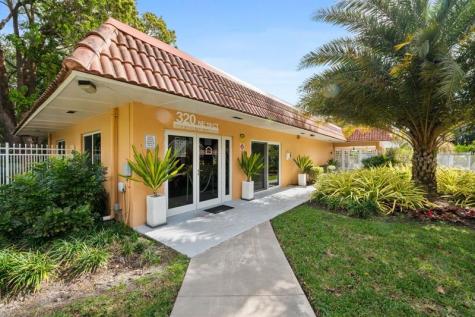 200 NE 19th Court Wilton Manors FL 33305