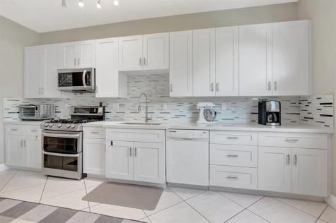 1776 Bay Drive Pompano Beach FL 33062