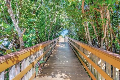 1776 Bay Drive Pompano Beach FL 33062