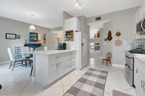 1776 Bay Drive Pompano Beach FL 33062