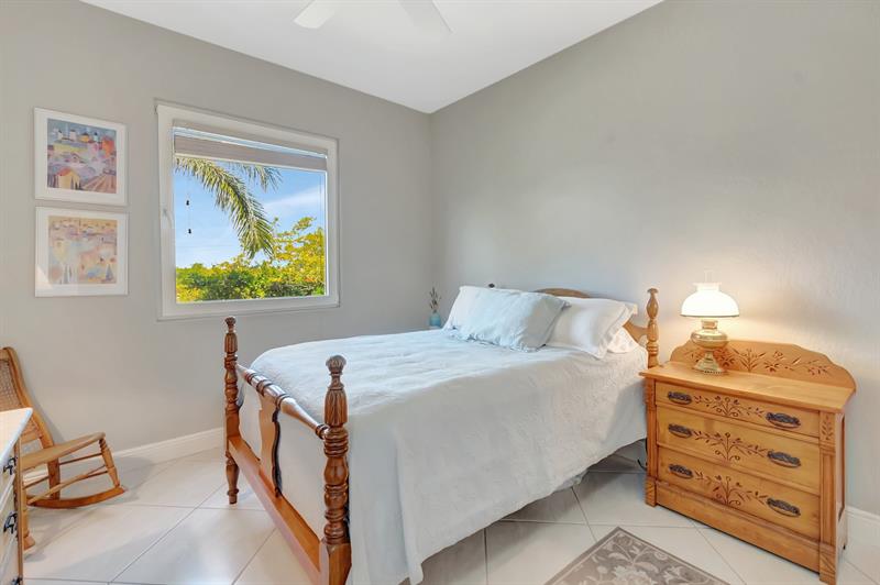 1776 Bay Drive Pompano Beach FL 33062