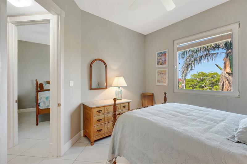 1776 Bay Drive Pompano Beach FL 33062