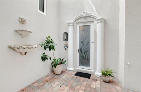 1776 Bay Drive Pompano Beach FL 33062