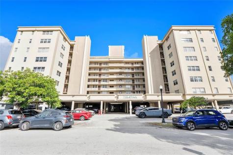 1811 Jefferson Street Hollywood FL 33020