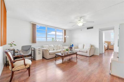 1811 Jefferson Street Hollywood FL 33020