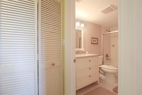 3930 Inverrary Boulevard Lauderhill FL 33319