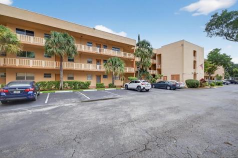 8400 Lagos De Campo Boulevard Tamarac FL 33321