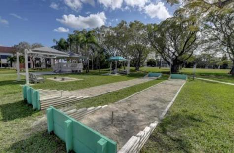 117 Farnham Deerfield Beach FL 33442