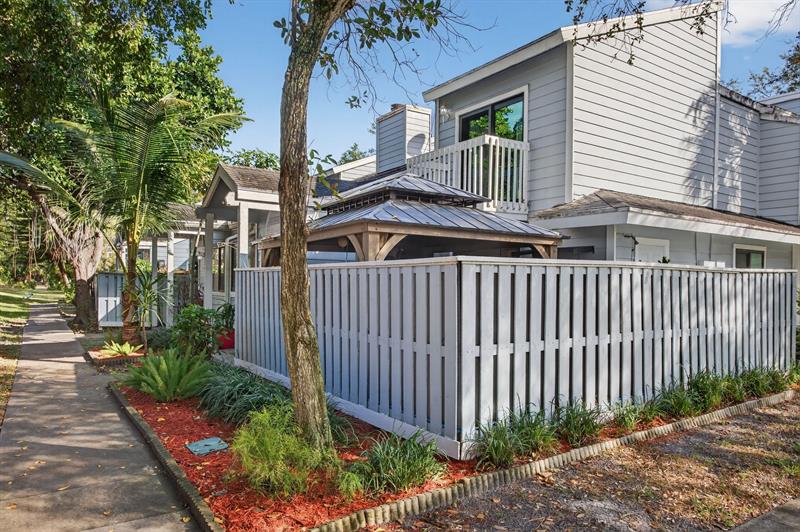 2047 Winners Circle North Lauderdale FL 33068