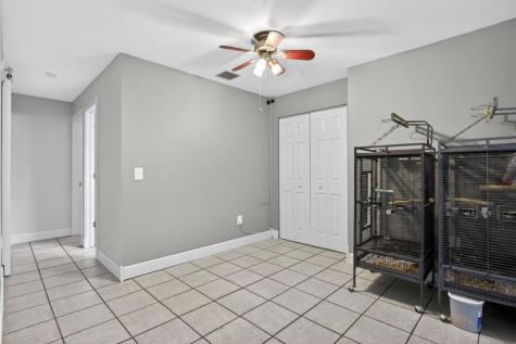 2047 Winners Circle North Lauderdale FL 33068