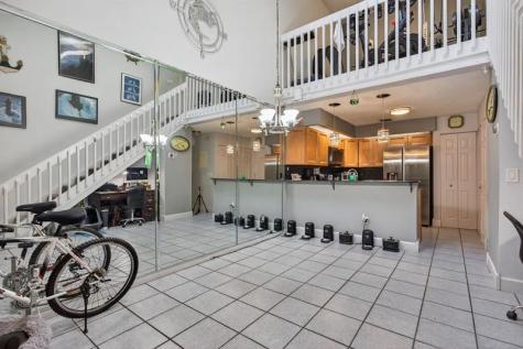 2047 Winners Circle North Lauderdale FL 33068