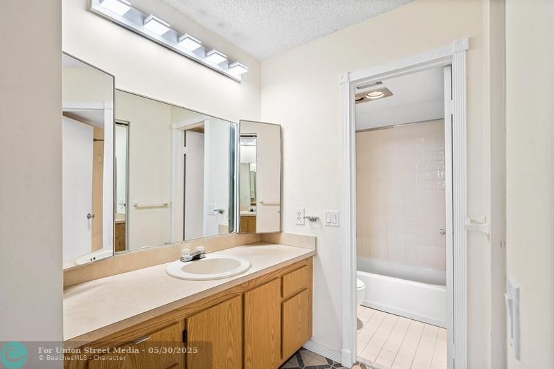 2707 NE 14th Street Causeway Pompano Beach FL 33062