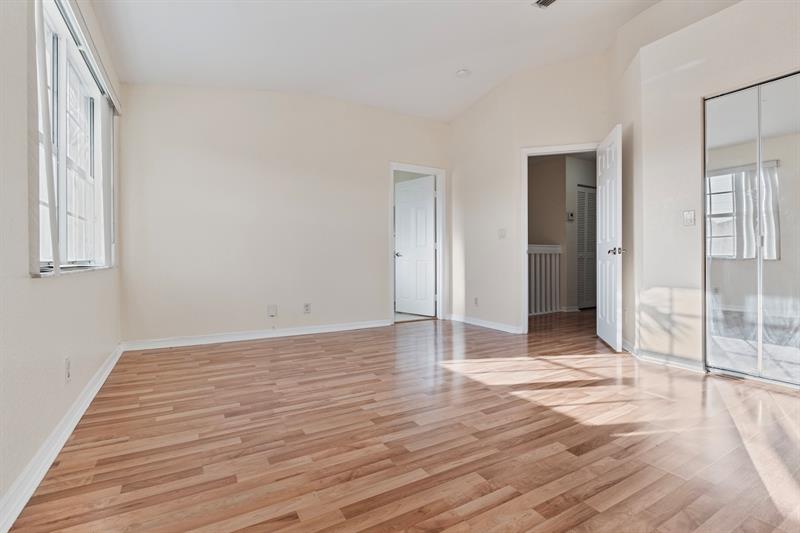 3811 NW 90th Way Sunrise FL 33351