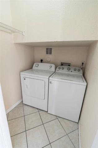 3811 NW 90th Way Sunrise FL 33351