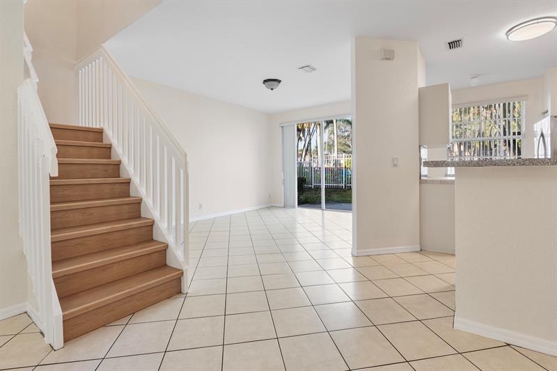 3811 NW 90th Way Sunrise FL 33351