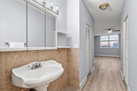 500 Bayview Drive Sunny Isles Beach FL 33160