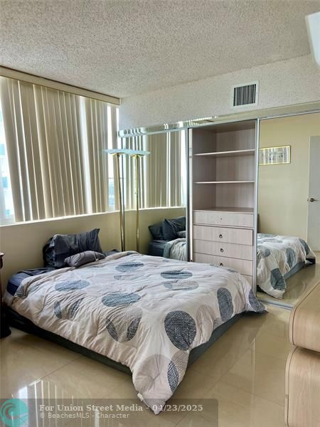 5005 Collins Avenue Miami Beach FL 33140