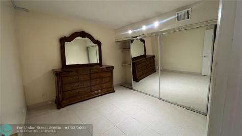 5005 Collins Avenue Miami Beach FL 33140
