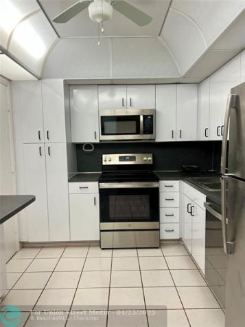 5005 Collins Avenue Miami Beach FL 33140