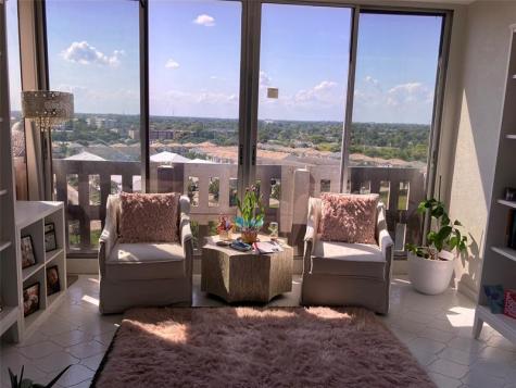 4001 Hillcrest Drive Hollywood FL 33021