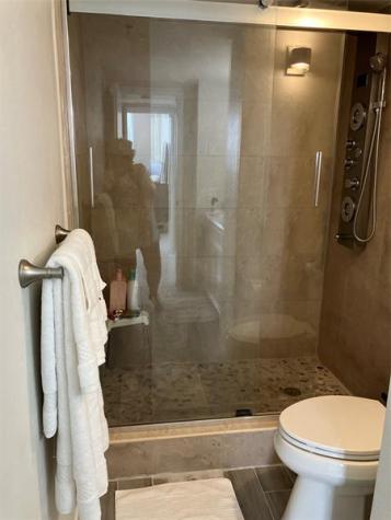 4001 Hillcrest Drive Hollywood FL 33021