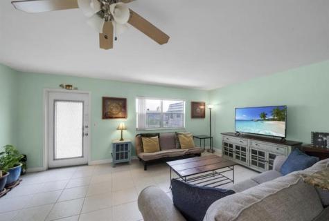 223 Flanders E Delray Beach FL 33484