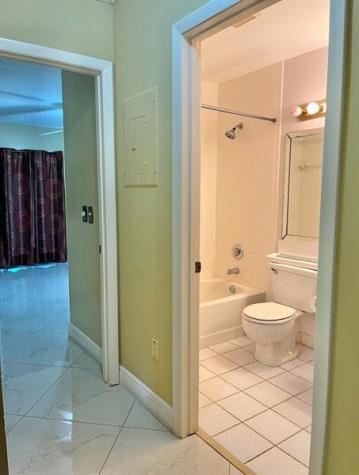 809 Sky Pine Way Greenacres FL 33415