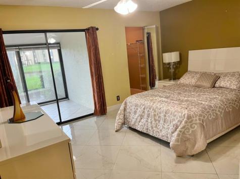 809 Sky Pine Way Greenacres FL 33415