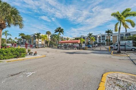 3000 NE 16th Avenue Oakland Park FL 33334