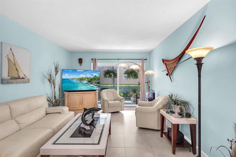 2131 NE 42nd Court Lighthouse Point FL 33064