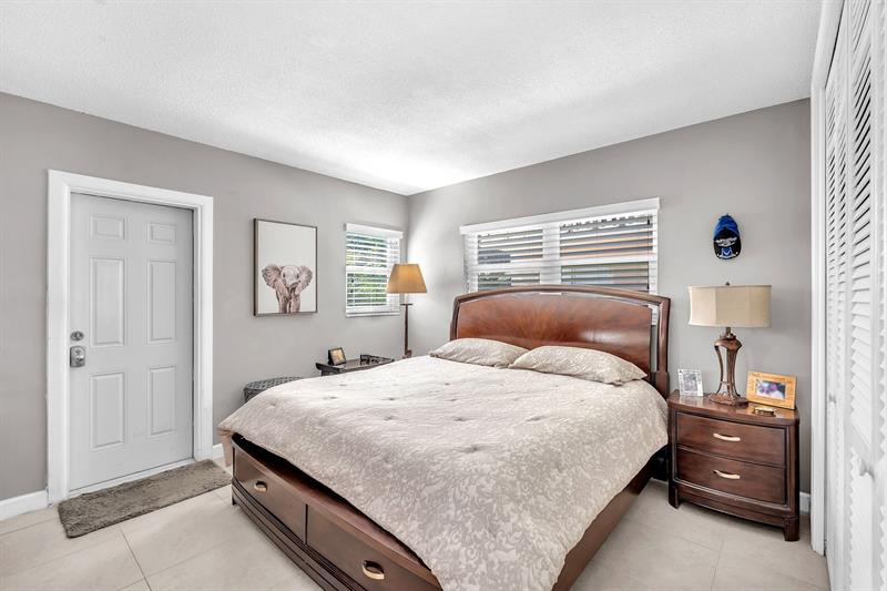 2131 NE 42nd Court Lighthouse Point FL 33064