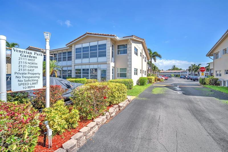 2131 NE 42nd Court Lighthouse Point FL 33064